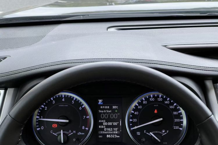 Used Toyota Highlander 2018 2.0T Four-Wheel Drive Luxury Version 7 Seats China VI Standard Odometer Close Up