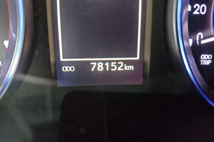 Used Toyota Highlander 2018 2.0T Four-Wheel Drive Prestige Version 7 Seats China VI Standard Odometer Close Up