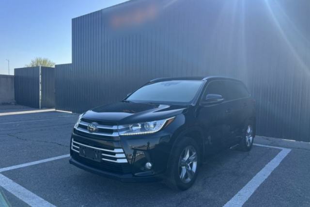 Used Toyota Highlander 2018 2.0T Four-Wheel Drive Luxury Version 7 Seats China VI Standard
