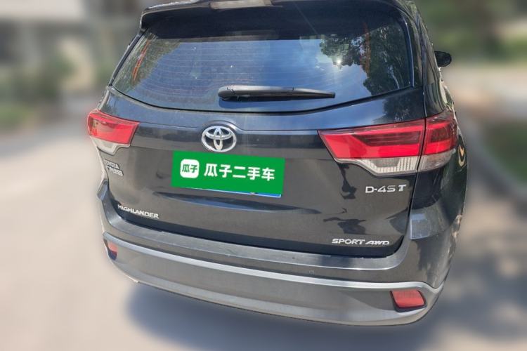 Used Toyota Highlander 2018 2.0T Four-Wheel Drive Luxury Edition 7 Seats China V Emission Standard Rear