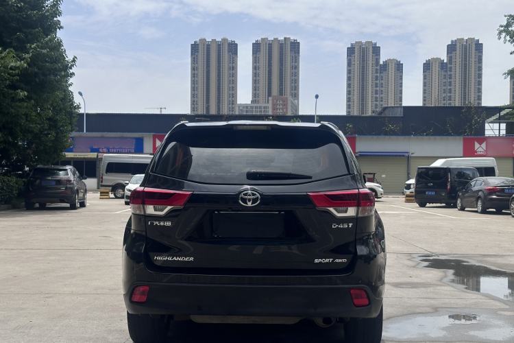 Used Toyota Highlander 2018 2.0T Four-Wheel Drive Luxury Version 7 Seats China VI Standard Rear