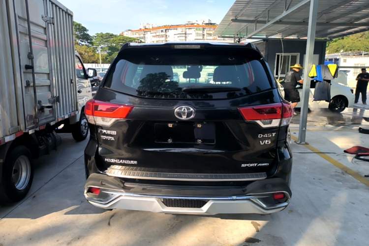 Used Toyota Highlander 2018 2.0T Four-Wheel Drive Luxury Version 7 Seats China VI Standard Rear
