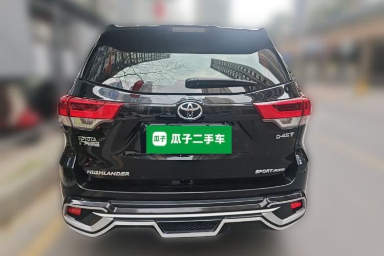 Used Toyota Highlander 2018 2.0T Four-Wheel Drive Luxury Edition 7 Seats China V Emission Standard Rear