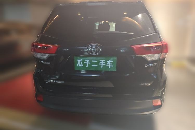 Used Toyota Highlander 2018 2.0T Two-Wheel Drive Luxury Edition 7 Seats China VI Standard Rear