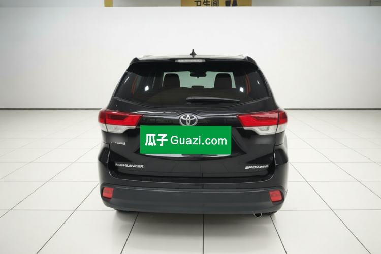 Used Toyota Highlander 2018 2.0T Four-Wheel Drive Luxury Version 7 Seats China VI Standard Rear