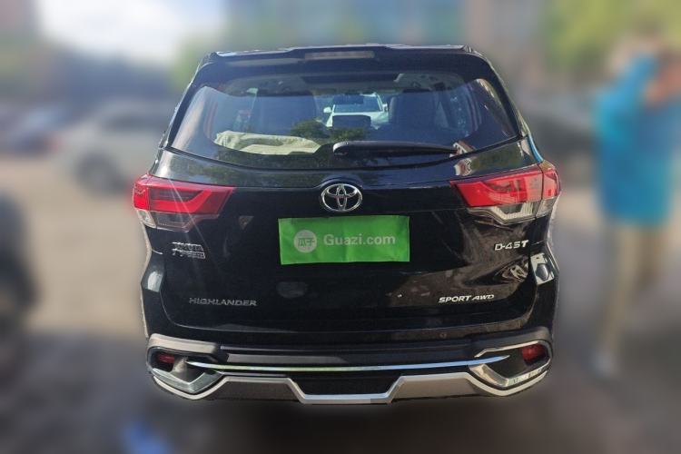 Used Toyota Highlander 2018 2.0T Four-Wheel Drive Luxury Edition 7 Seats China V Emission Standard Rear