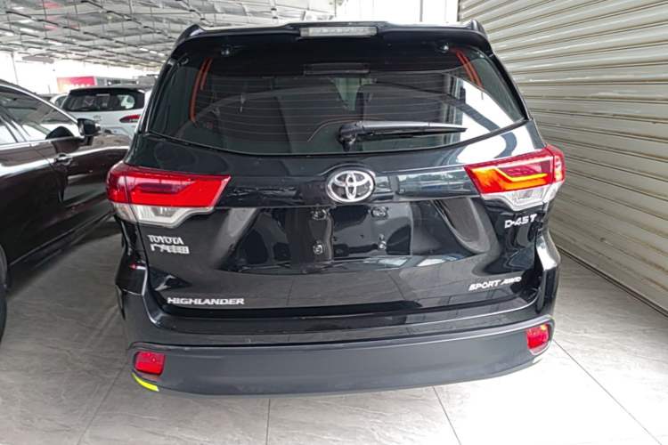 Used Toyota Highlander 2018 2.0T Four-Wheel Drive Prestige Version 7 Seats China VI Standard Rear