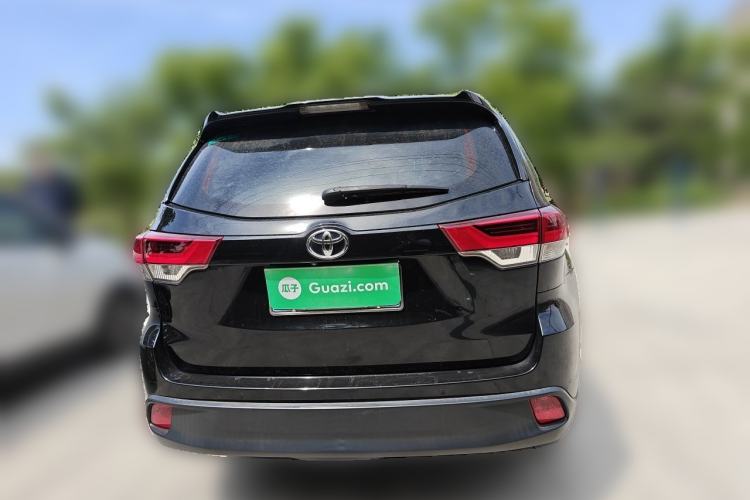 Used Toyota Highlander 2018 2.0T Two-Wheel Drive Luxury Edition 7 Seats China VI Standard Rear
