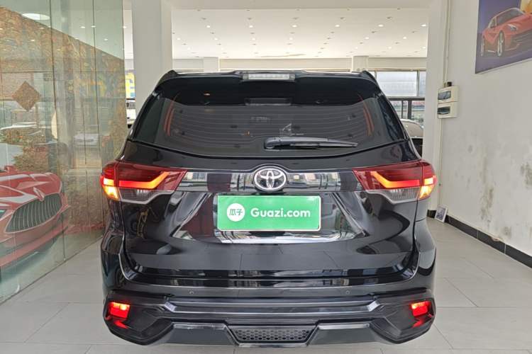 Used Toyota Highlander 2018 2.0T Four-Wheel Drive Knight Edition 7 Seats China VI Standard Rear