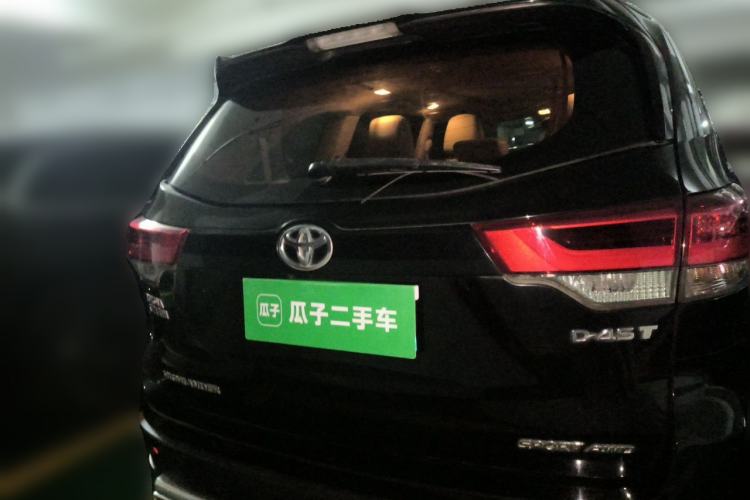 Used Toyota Highlander 2018 2.0T Four-Wheel Drive Luxury Edition 7 Seats China V Emission Standard Rear