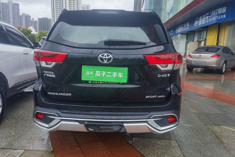 Used Toyota Highlander 2018 2.0T Four-Wheel Drive Luxury Edition 7 Seats China V Emission Standard Rear