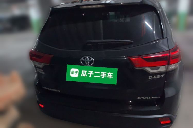 Used Toyota Highlander 2018 2.0T Four-Wheel Drive Luxury Edition 7 Seats China V Emission Standard Rear