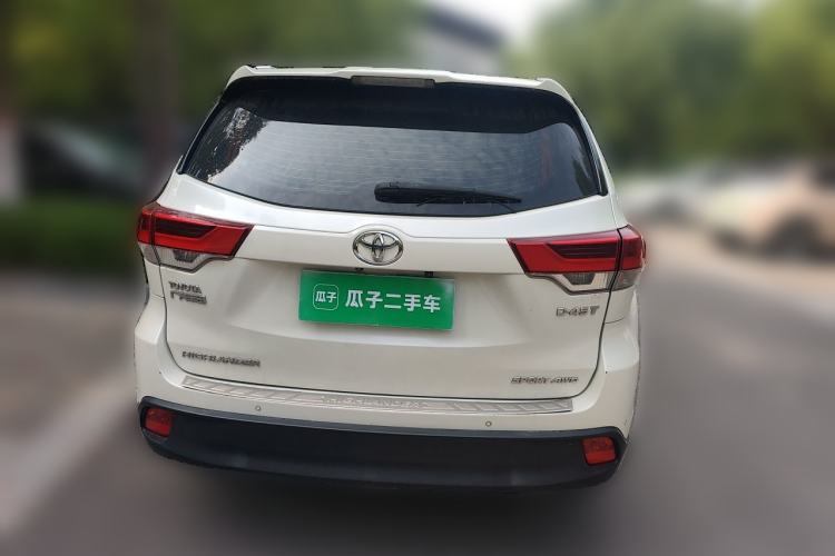 Used Toyota Highlander 2018 2.0T Four-Wheel Drive Luxury Version 7 Seats China VI Standard Rear