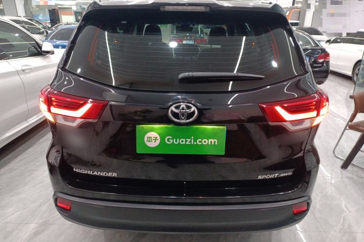Used Toyota Highlander 2018 2.0T Four-Wheel Drive Luxury Version 7 Seats China VI Standard Rear