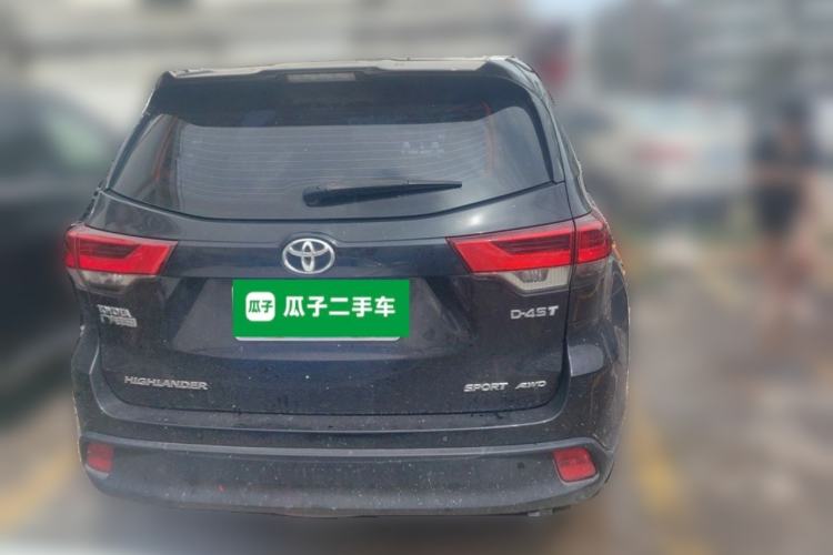 Used Toyota Highlander 2018 2.0T Four-Wheel Drive Luxury Edition 7 Seats China V Emission Standard Rear
