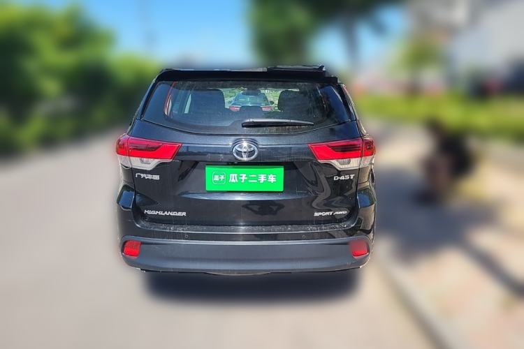 Used Toyota Highlander 2018 2.0T Four-Wheel Drive Luxury Version 7 Seats China VI Standard Rear