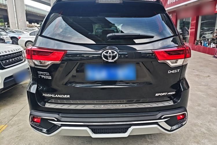 Used Toyota Highlander 2018 2.0T Four-Wheel Drive Luxury Edition 7 Seats China V Emission Standard Rear