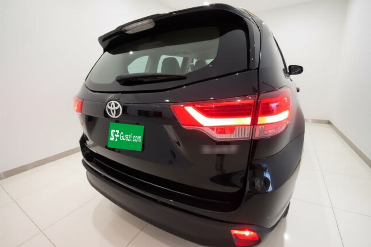 Used Toyota Highlander 2018 2.0T Two-Wheel Drive Elite Edition 7 Seats China VI Standard Rear