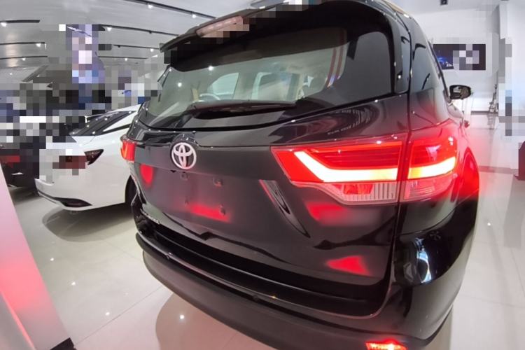 Used Toyota Highlander 2018 2.0T Two-Wheel Drive Elite Edition 7 Seats China VI Standard Rear