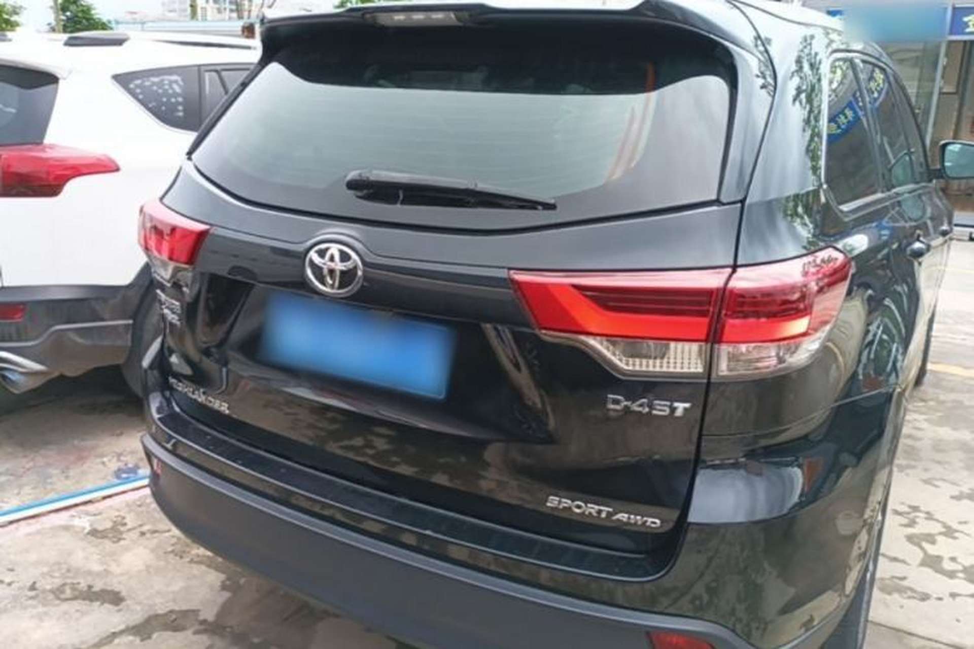 Used Toyota Highlander 2018 2.0T Four-Wheel Drive Luxury Version 7 Seats China VI Standard Rear