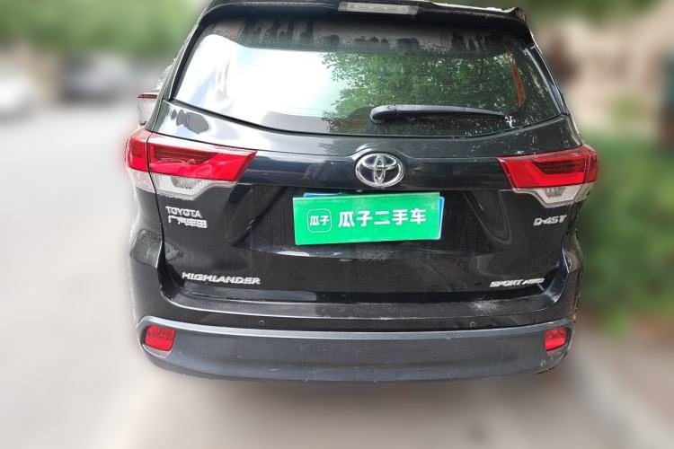 Used Toyota Highlander 2018 2.0T Four-Wheel Drive Luxury Edition 7 Seats China V Emission Standard Rear