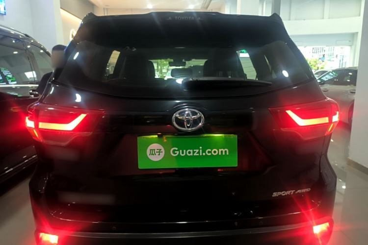 Used Toyota Highlander 2018 2.0T Four-Wheel Drive Knight Edition 7 Seats China VI Standard Rear