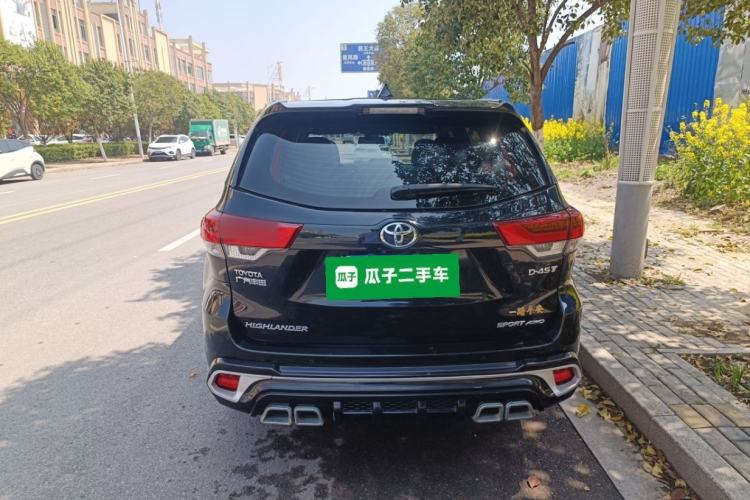 Used Toyota Highlander 2018 2.0T Four-Wheel Drive Luxury Edition 7 Seats China V Emission Standard Rear