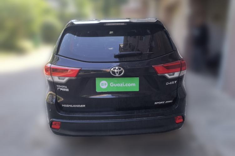 Used Toyota Highlander 2018 2.0T Four-Wheel Drive Luxury Edition 7 Seats China V Emission Standard Rear