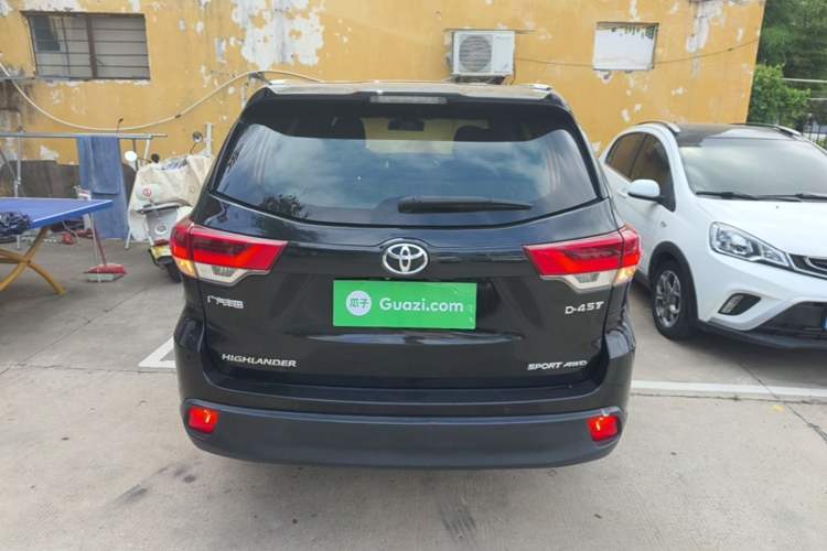 Used Toyota Highlander 2018 2.0T Four-Wheel Drive Luxury Version 7 Seats China VI Standard Rear