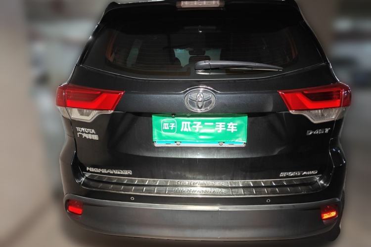 Used Toyota Highlander 2018 2.0T Four-Wheel Drive Luxury Edition 7 Seats China V Emission Standard Rear