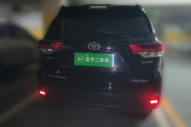 Used Toyota Highlander 2018 2.0T Four-Wheel Drive Luxury Version 7 Seats China VI Standard Rear