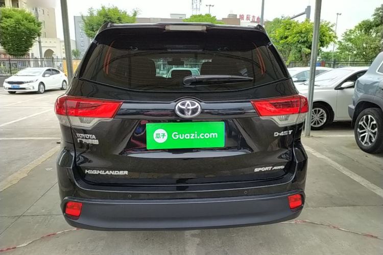 Used Toyota Highlander 2018 2.0T Four-Wheel Drive Luxury Edition 7 Seats China V Emission Standard Rear