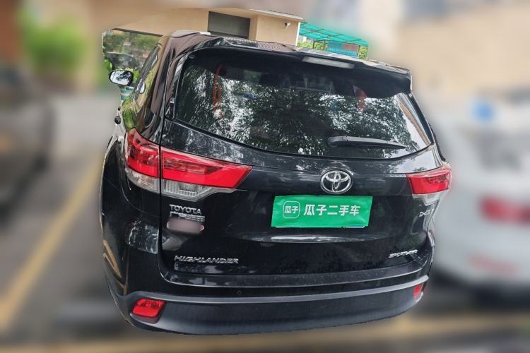 Used Toyota Highlander 2018 2.0T Four-Wheel Drive Luxury Edition 7 Seats China V Emission Standard Rear