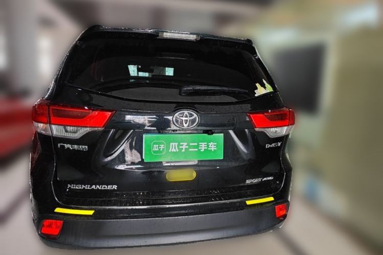 Used Toyota Highlander 2018 2.0T Four-Wheel Drive Luxury Edition 7 Seats China V Emission Standard Rear