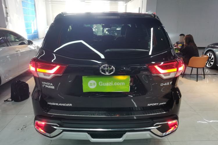 Used Toyota Highlander 2018 2.0T Four-Wheel Drive Luxury Edition 7 Seats China V Emission Standard Rear