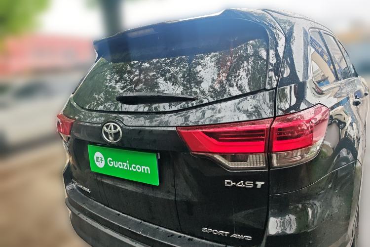 Used Toyota Highlander 2018 2.0T Four-Wheel Drive Luxury Version 7 Seats China VI Standard Rear