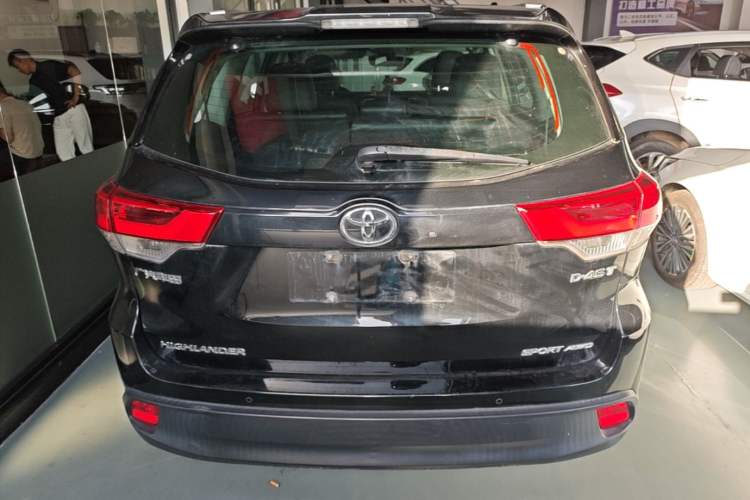 Used Toyota Highlander 2018 2.0T Four-Wheel Drive Prestige Version 7 Seats China VI Standard Rear