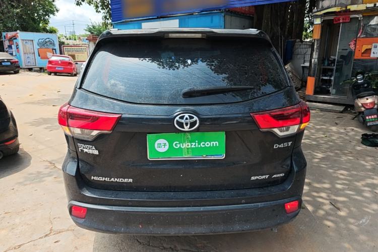 Used Toyota Highlander 2018 2.0T Four-Wheel Drive Luxury Version 7 Seats China VI Standard Rear