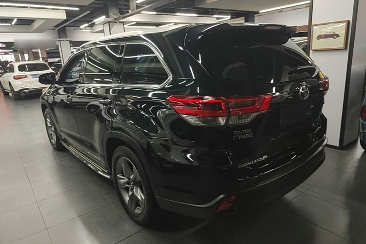 Used Toyota Highlander 2018 2.0T Four-Wheel Drive Luxury Edition 7 Seats China V Emission Standard Rear Left 45 Deg