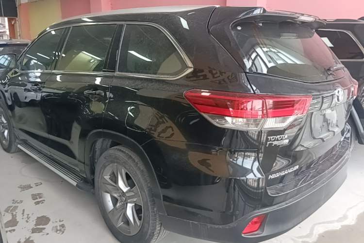 Used Toyota Highlander 2018 2.0T Four-Wheel Drive Prestige Version 7 Seats China V Emission Standard Rear Left 45 Deg