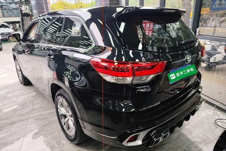 Used Toyota Highlander 2018 2.0T Two-Wheel Drive Elite Edition 7 Seats China VI Standard Rear Left 45 Deg
