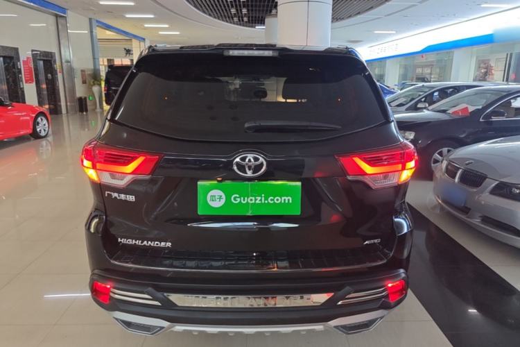 Used Toyota Highlander 2018 2.0T Four-Wheel Drive Elite Edition 7 Seats China VI Standard Rear