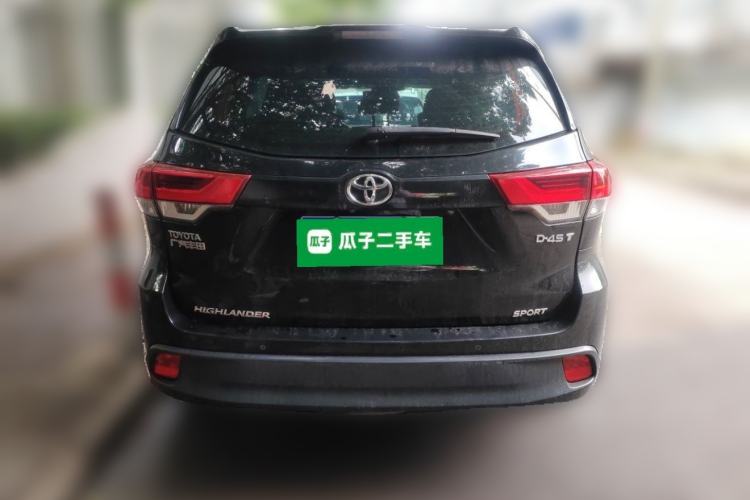 Used Toyota Highlander 2018 2.0T Two-Wheel-Drive Luxury Edition 7 Seats Emission Standard China V Rear