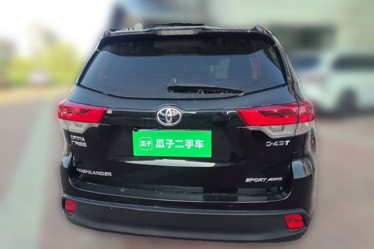 Used Toyota Highlander 2018 2.0T Four-Wheel Drive Luxury Edition 7 Seats China V Emission Standard Rear