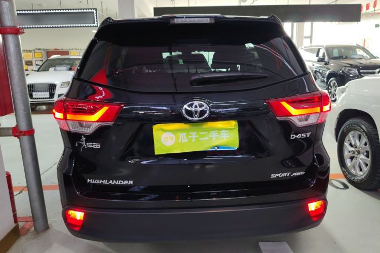 Used Toyota Highlander 2018 2.0T Four-Wheel Drive Luxury Version 7 Seats China VI Standard Rear