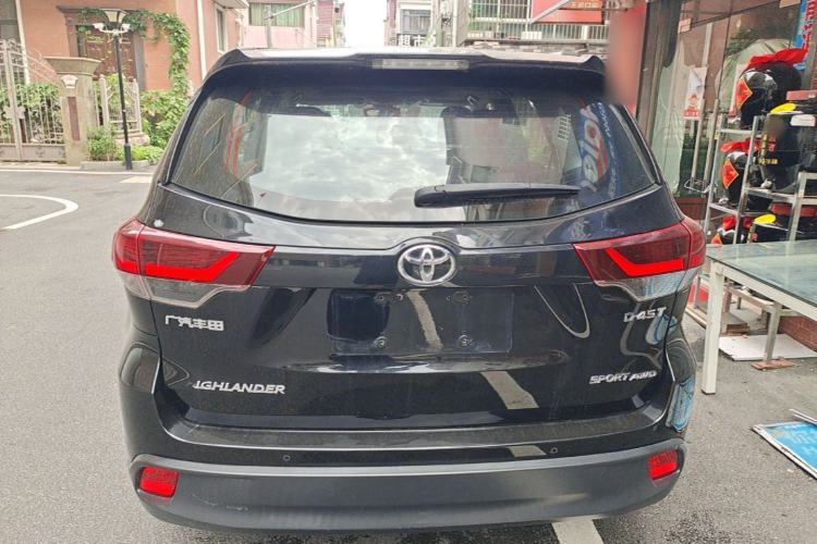 Used Toyota Highlander 2018 2.0T Four-Wheel Drive Knight Edition 7 Seats China VI Standard Rear