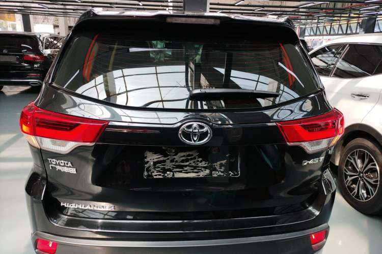 Used Toyota Highlander 2018 2.0T Two-Wheel Drive Elite Edition 7 Seats Emission Standard China V Rear