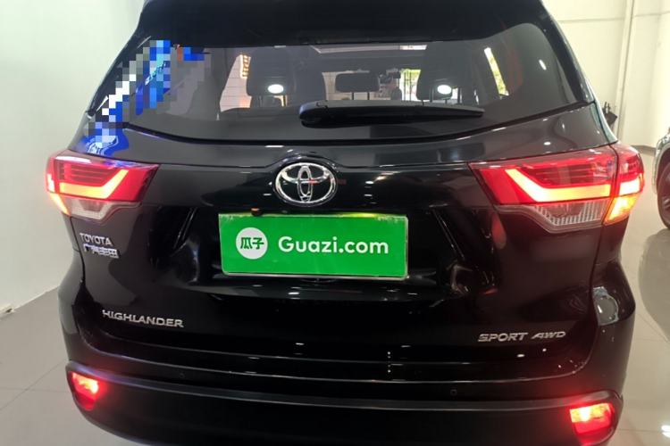Used Toyota Highlander 2018 2.0T Four-Wheel Drive Luxury Edition 7 Seats China V Emission Standard Rear