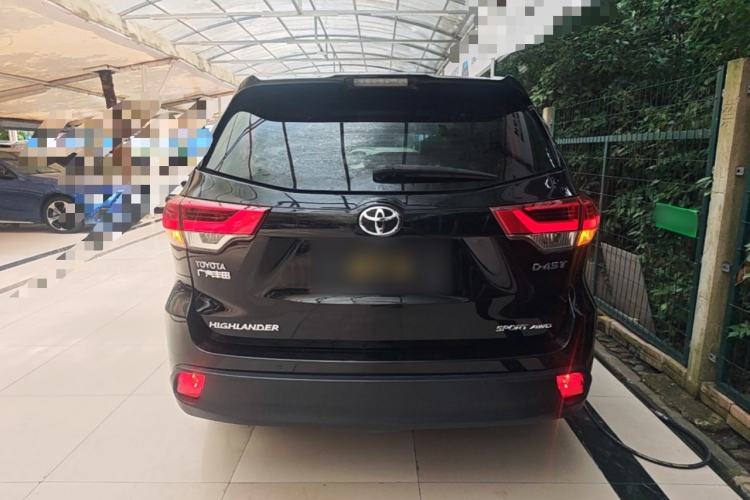 Used Toyota Highlander 2018 2.0T Four-Wheel Drive Luxury Edition 7 Seats China V Emission Standard Rear