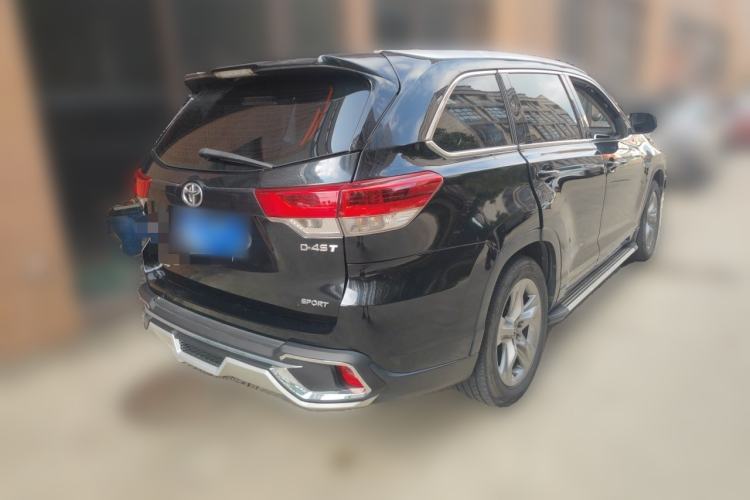 Used Toyota Highlander 2018 2.0T Two-Wheel Drive Luxury Edition 7 Seats China VI Standard Rear Right 45 Deg